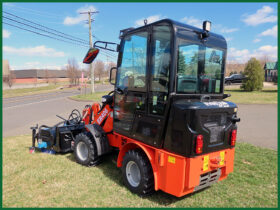 SMALL WHEEL LOADERS—ER406 with brush attachement