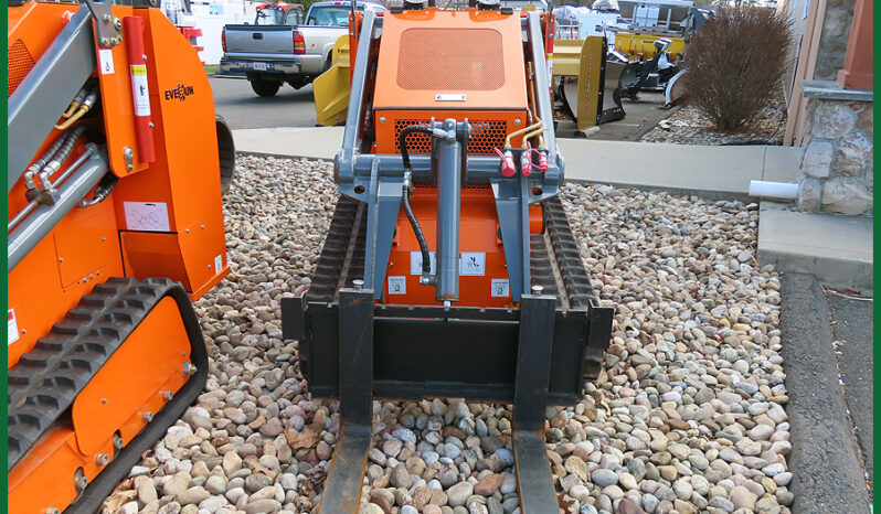 SKID STEER LOADER—ERS500 with Forks full